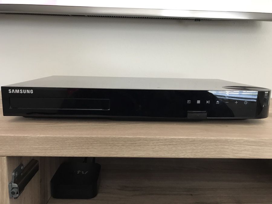 Samsung HT-F5500 5 Speaker Smart 3D Blu-ray/DVD Home Theatre System