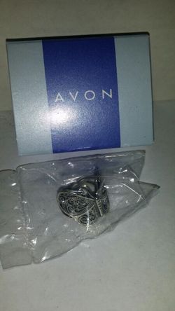 Avon Sterling Silver Butterfly Ring with Rhinestone Accents(9)