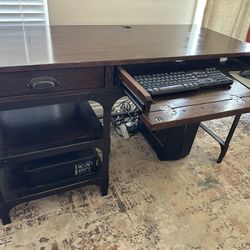 Metal/Wood Office Desk 