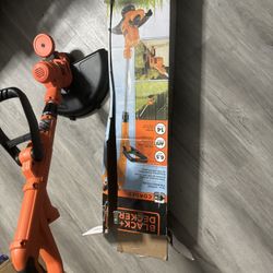 Black Decker Corded 14 In . String Griner / Edger Nuevo