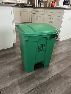 Green Trash/Recyling Bin - $40 OBO