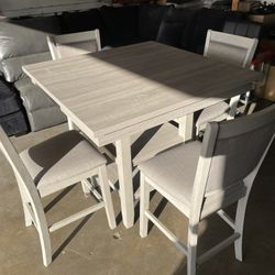 Dining Table With Chairs 