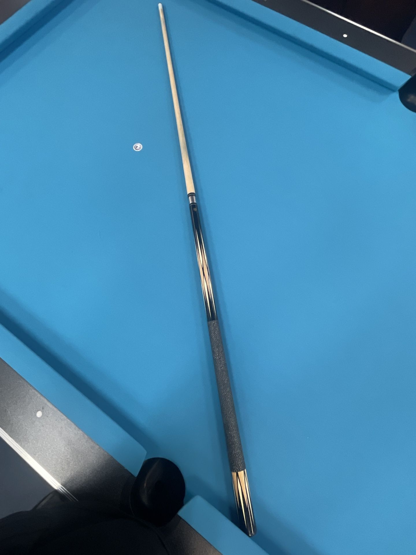 McDermott Pool Cue – Excellent Condition