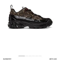 BURBERRY ARTHUR SNEAKERS  SIZE 43