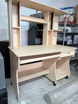 Computer Desk with Hutch & Shelves