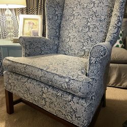 Queens Anne chair Baby Blue Color Scheme 