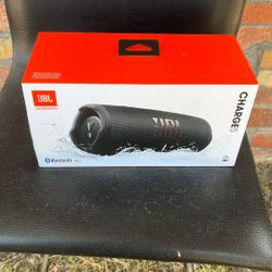 JBL Charge 5 Portable Bluetooth Speaker 