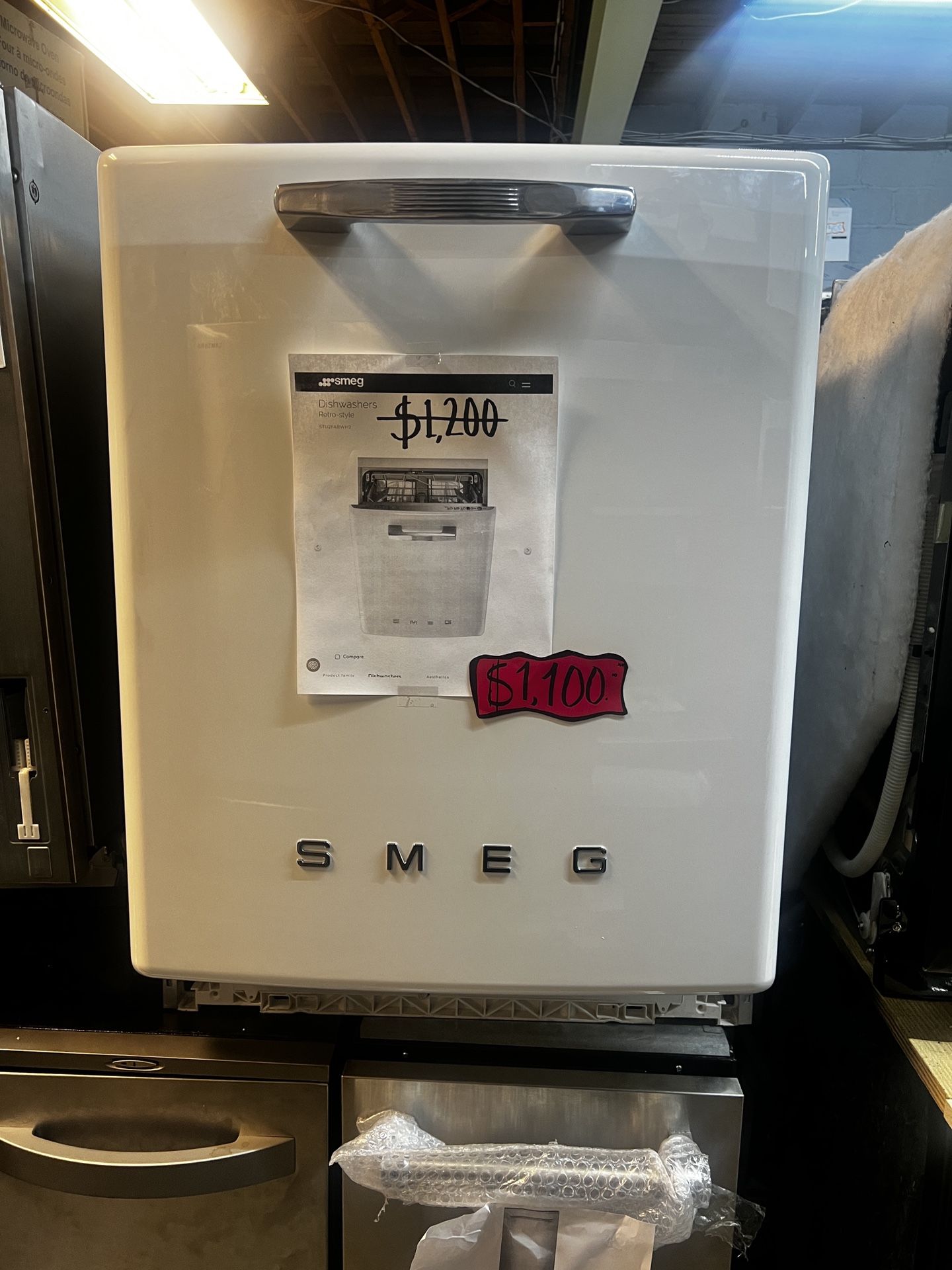 Smeg 24inch Retro Dishwasher in White