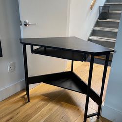 Corner Desk For Small Spaces