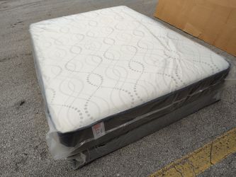 NEW MATTRESS FULL SIZE PLUSH WITH BOX SPRING