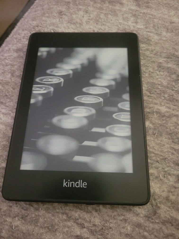 Kindle Paperwhite (10 th Generation)