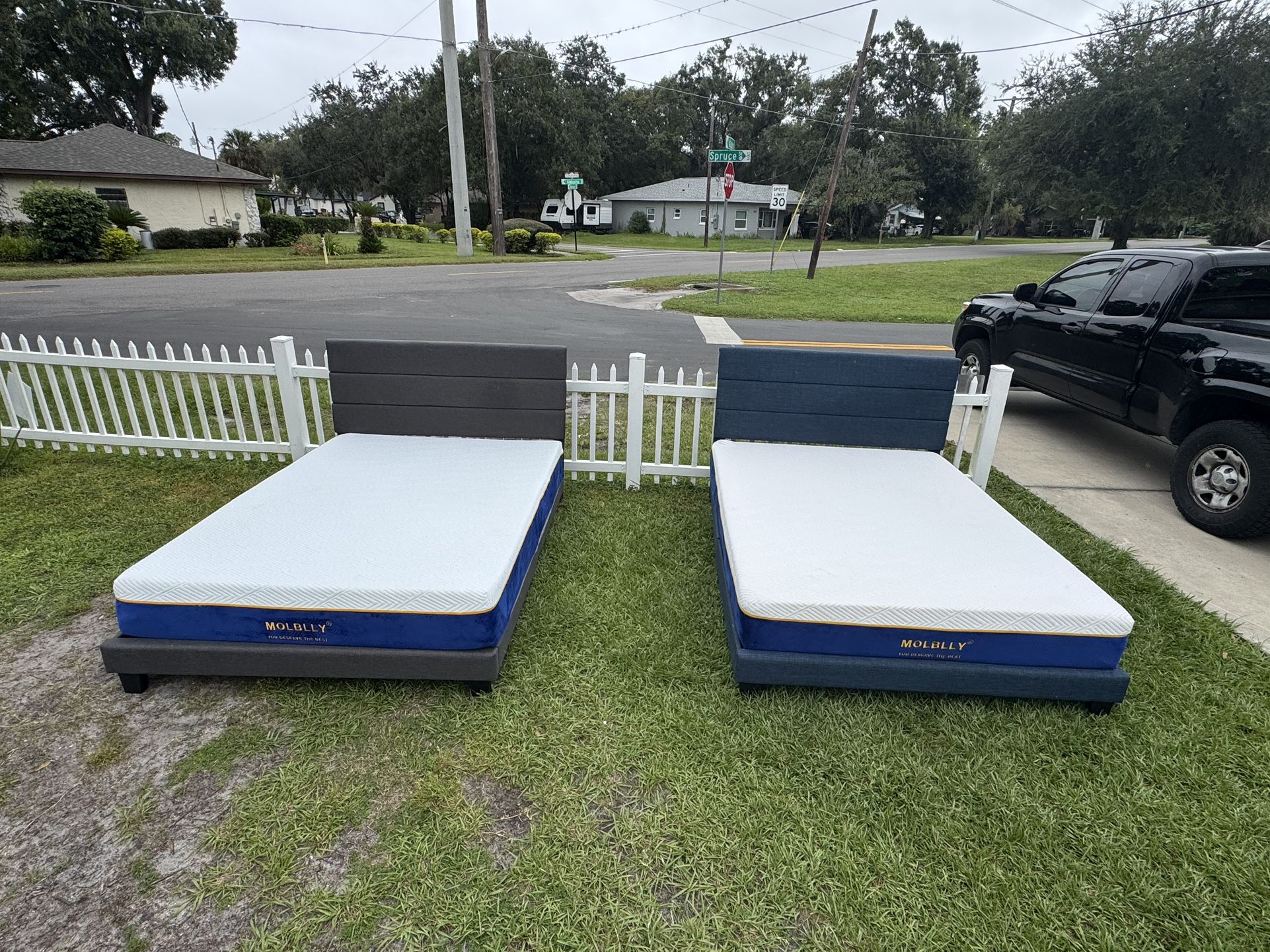 Queen Beds 