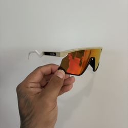 Oakleys Lightly Used !!’ Super Clean !!! 