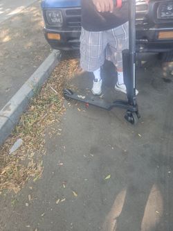 Scooter folding