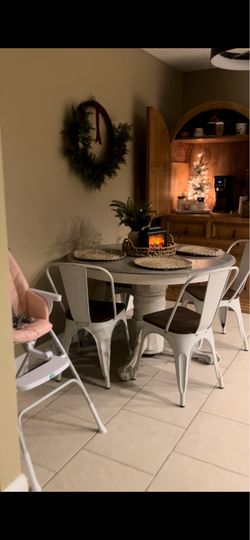 Table and chairs dining set