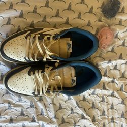 Jordan 1 Low Travis Scott x Fragment