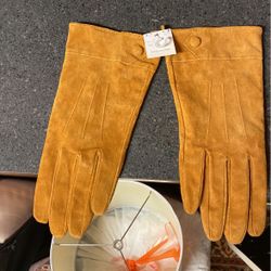 Liz Claiborne Suede Glove 