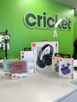 JBL bundle (earbuds, headphones, speakers)