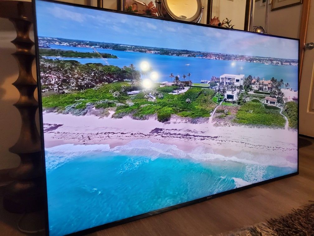 70" Sony smart tv 4k Google Android great quality pics great condition no legs it was mounted has re