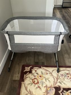 Baby Delight Beside Me Dreamer Bassinet & Bedside Sleeper