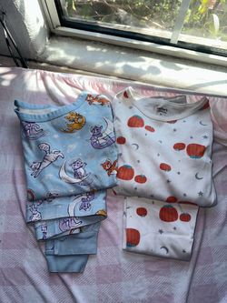 Carter's Kids Pajama Sets Size 5T – Lot of 2
