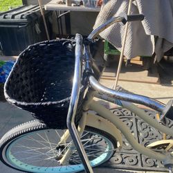 Woman’s Beach Cruiser 