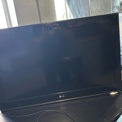 LG Flat Screen tv 