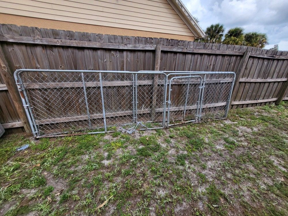 Fence For Dog And Big Dog House
