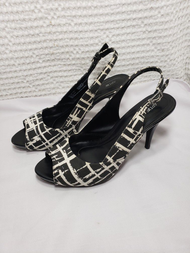 Apt 9 white & black high heels size 8 M 