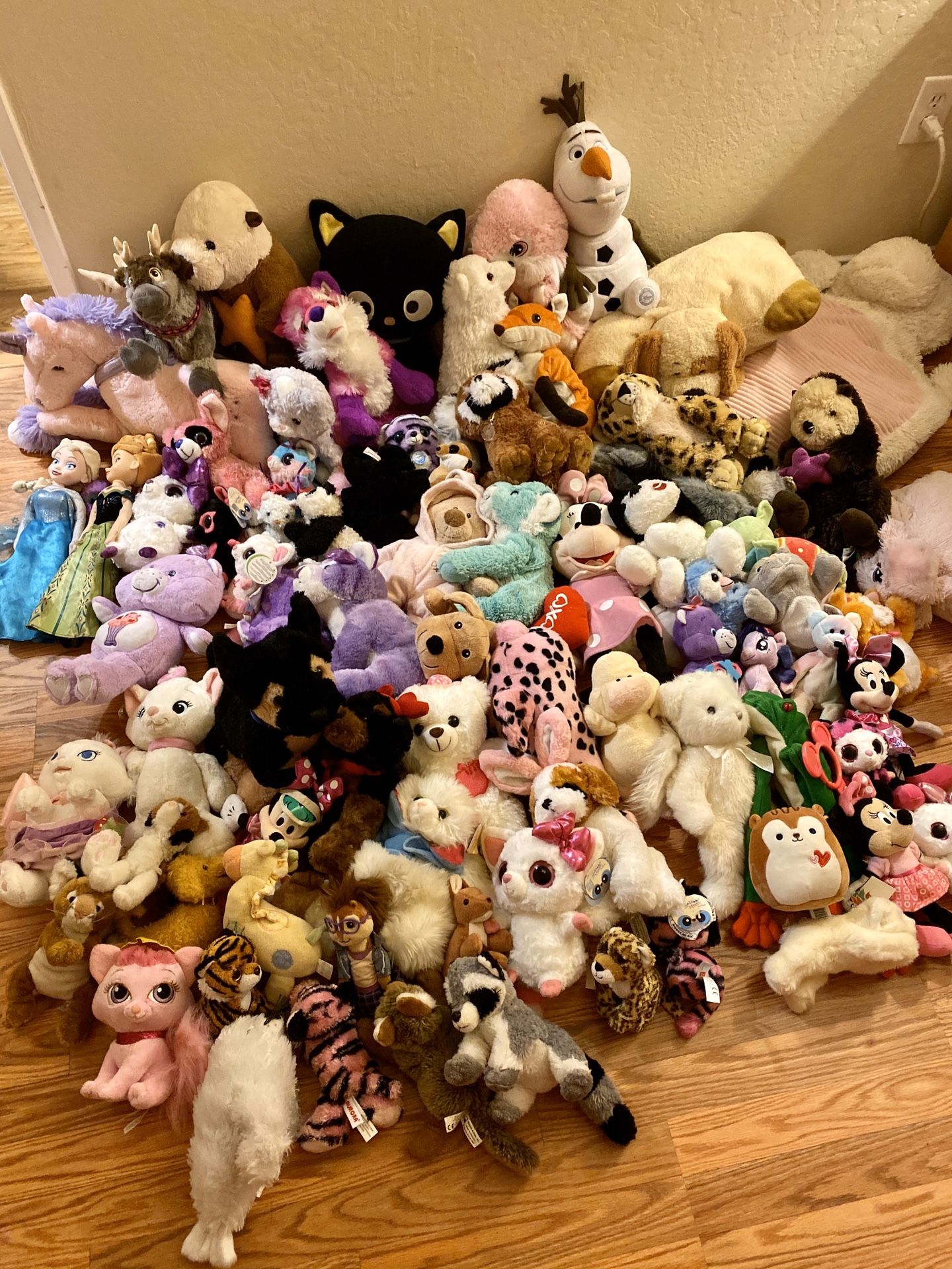 LARGE Stuffed Animal Lot