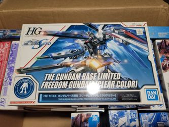 HG 1/144 Gundam Base Freedom Gundam [Clear Color] Mobile Suit Gundam SEED