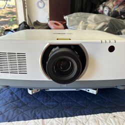 NEC NP-Pa653u LCD Projector W 4k