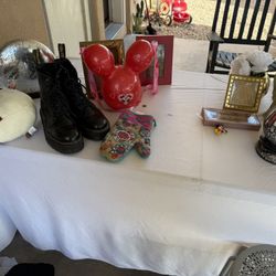 YARD SALE! 10th & 26th street 