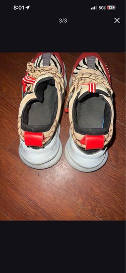 Versace chain reaction