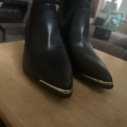 Women’s Boots Size 8 1/2
