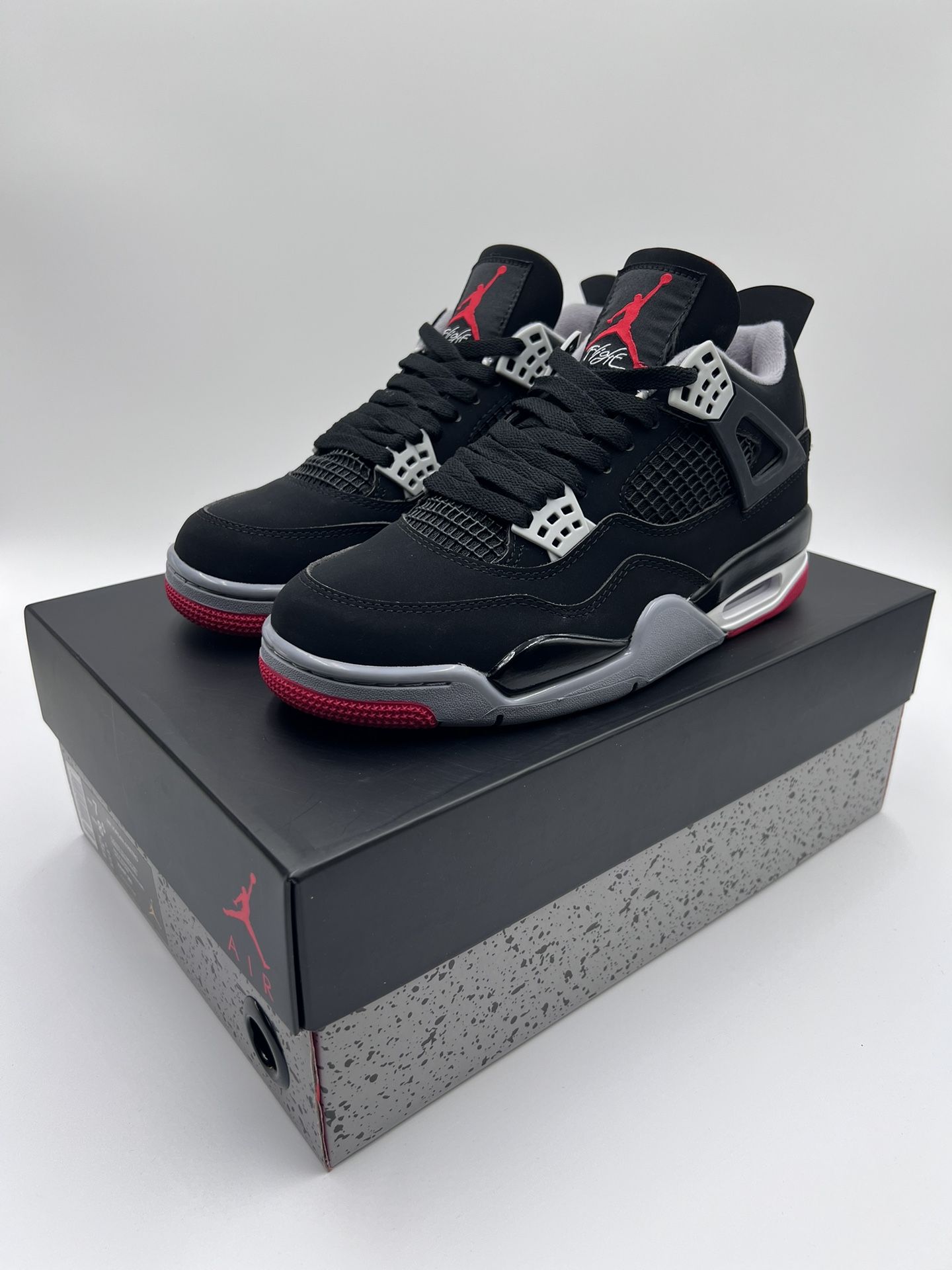 Bred Jordan 4 Retro