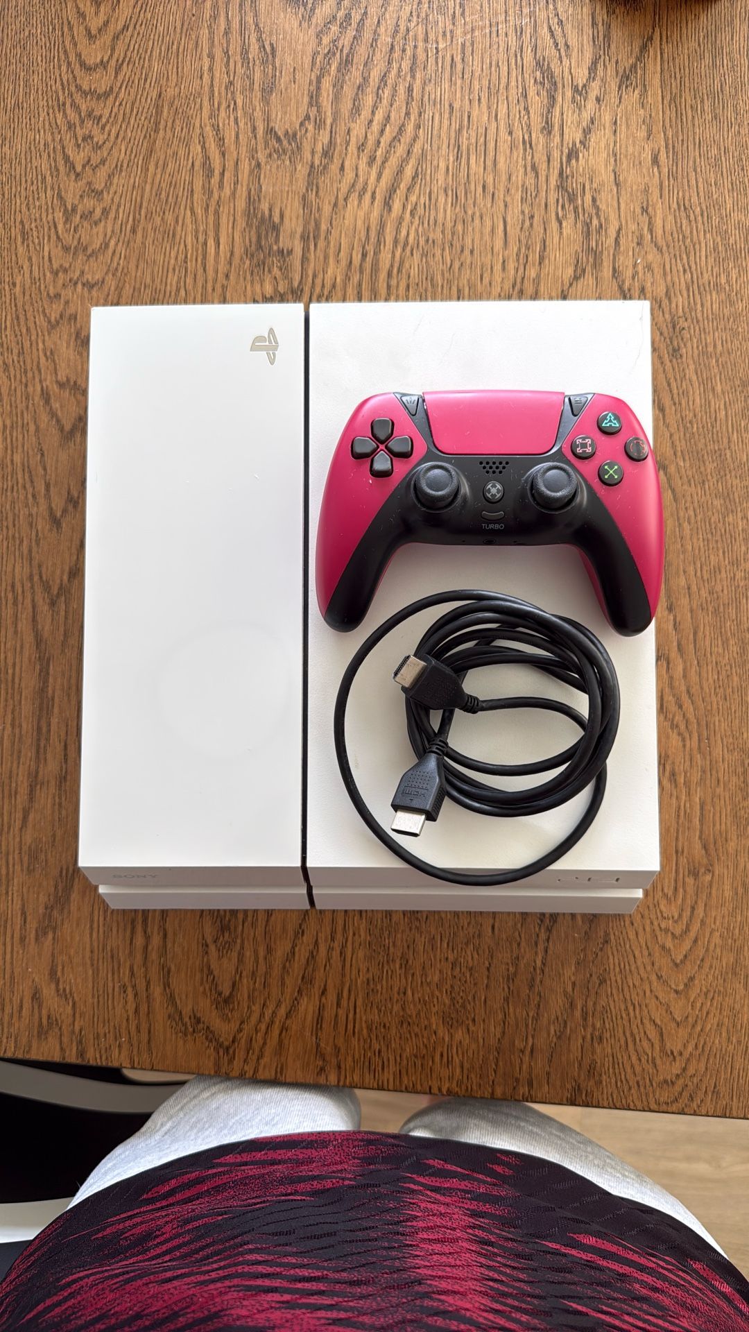 PS4 + Remote 