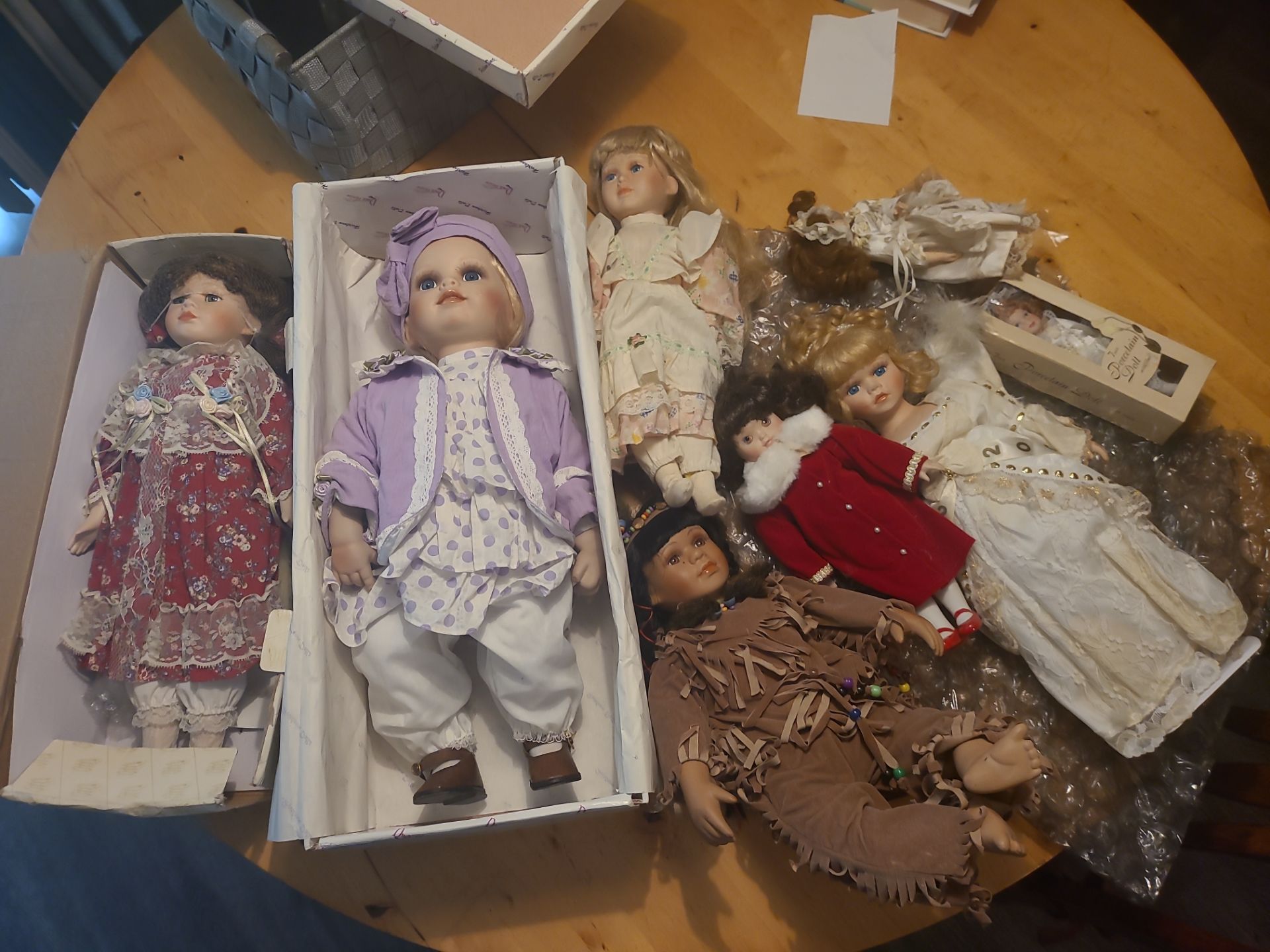 Porcelain dolls lot of 8