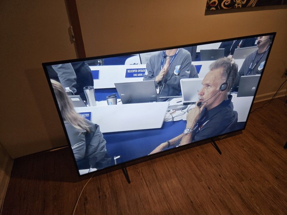 75" SONY TV - Cracked but functional (see photos)