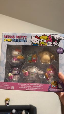 Hello Kitty & Friends Mini Figure Set – 12 Pieces (Series 1)