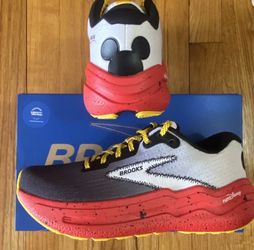 Brooks Ghost Max 2 Mickey Mouse Women's Cushioned Mesh Sneakers