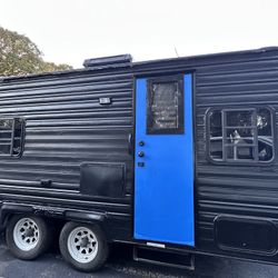 94’ Gulf Stream Camper