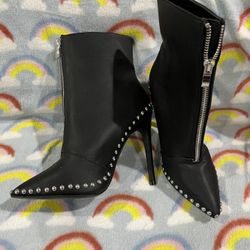 Women’s Black Boots 