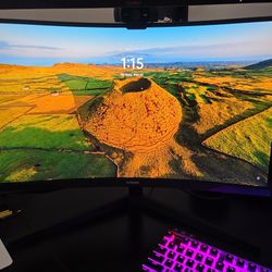 Samsung
27" Curved QHD Gaming Monitor