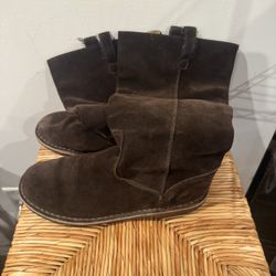  Women’s PePe Tall Brown Boots Size 9 (Pre-owned)