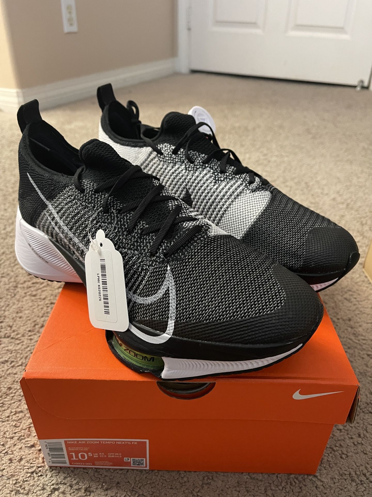 Nike Tempo for Sale in Desert Hot CA OfferUp