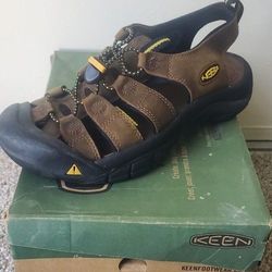 KEEN Men's Newport Closed Toe Comfortable Durable Leather Water Sandals

