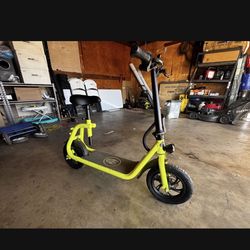 Phantom Bikes Sit and Go C1 foldable e-scooter