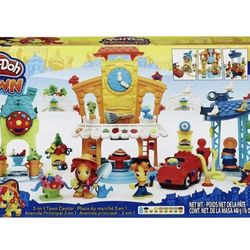 Play-Doh Town 3-in-1 Town Center USED 