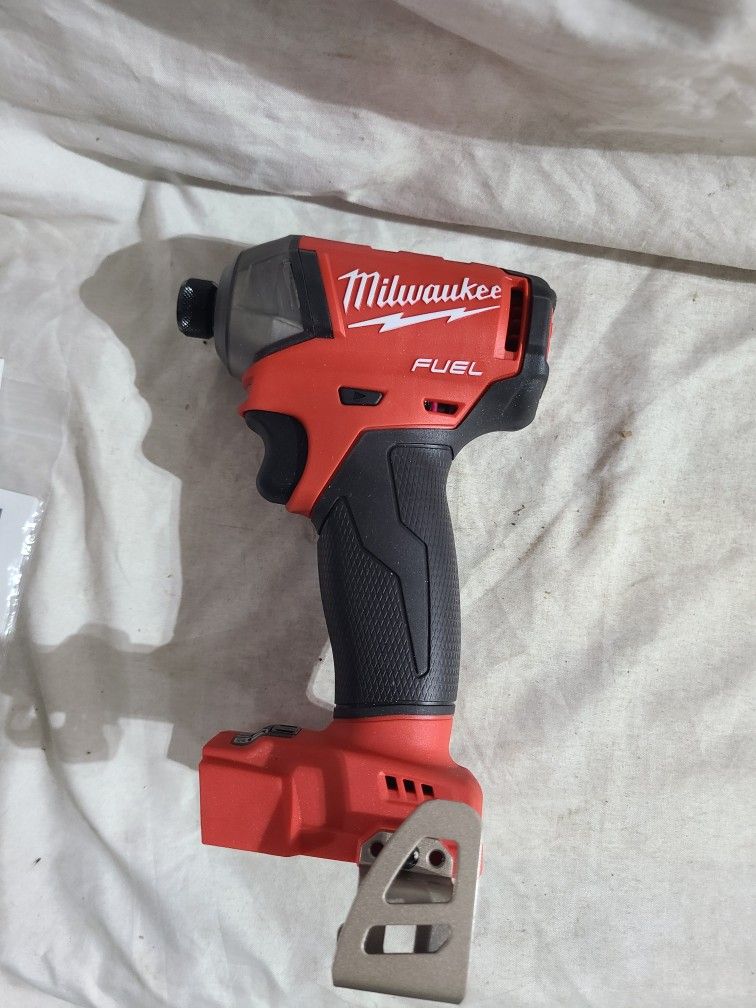 Milwaukee SURGE M18 FUEL Brushless Impact Drill